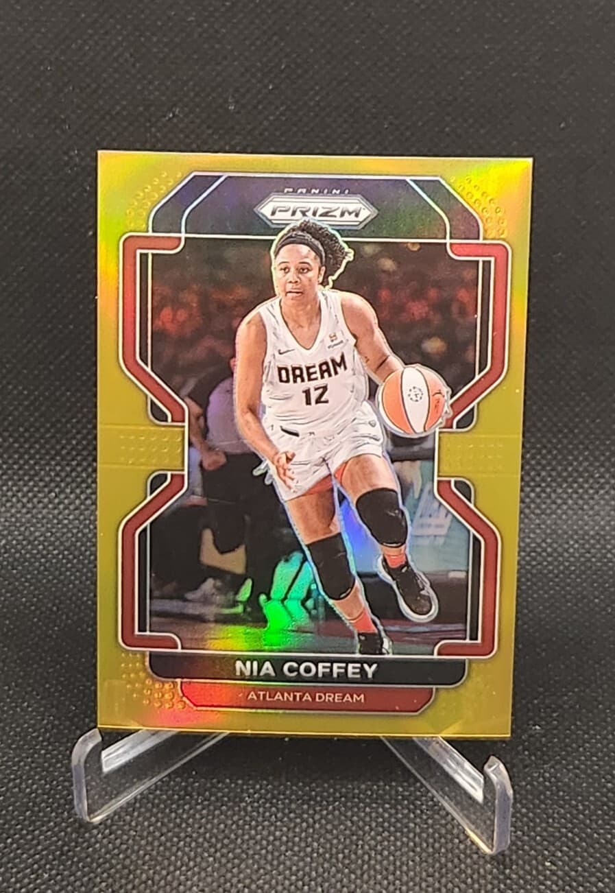 Nia Coffey Gold 2022 Panini Prizm 2022 Panini Prizm gold