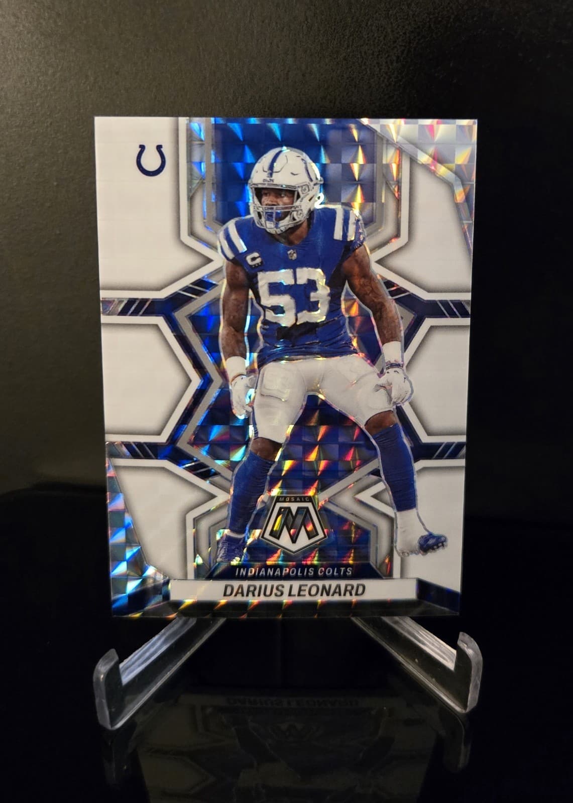 Darius Leonard trading card