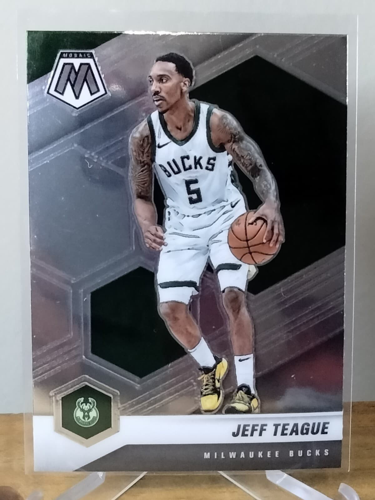 Milwaukee Bucks 2020 Panini Mosaic