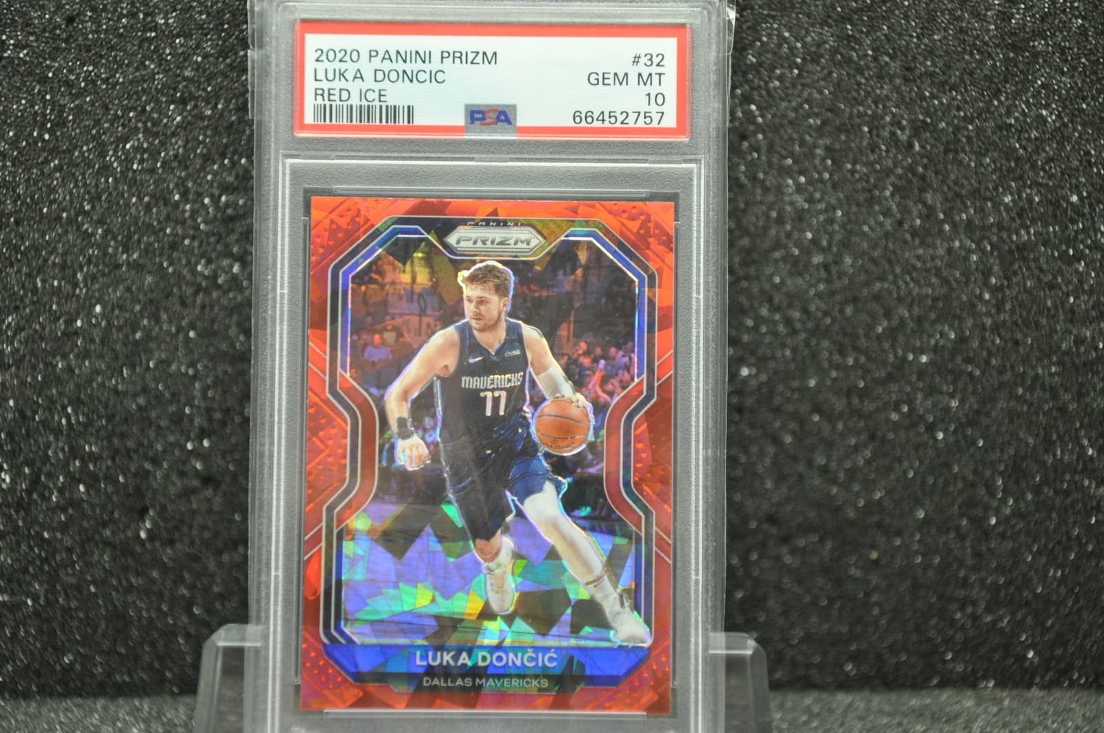 Luka Doncic Red 2020 Panini Prizm