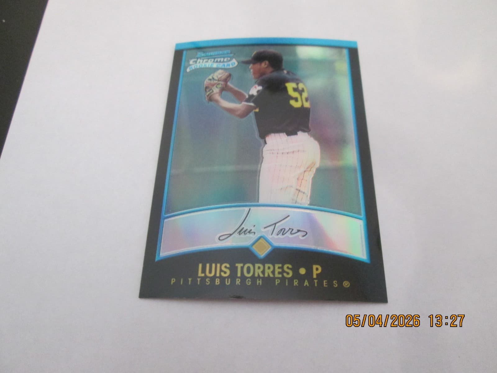 Luis Torres trading card