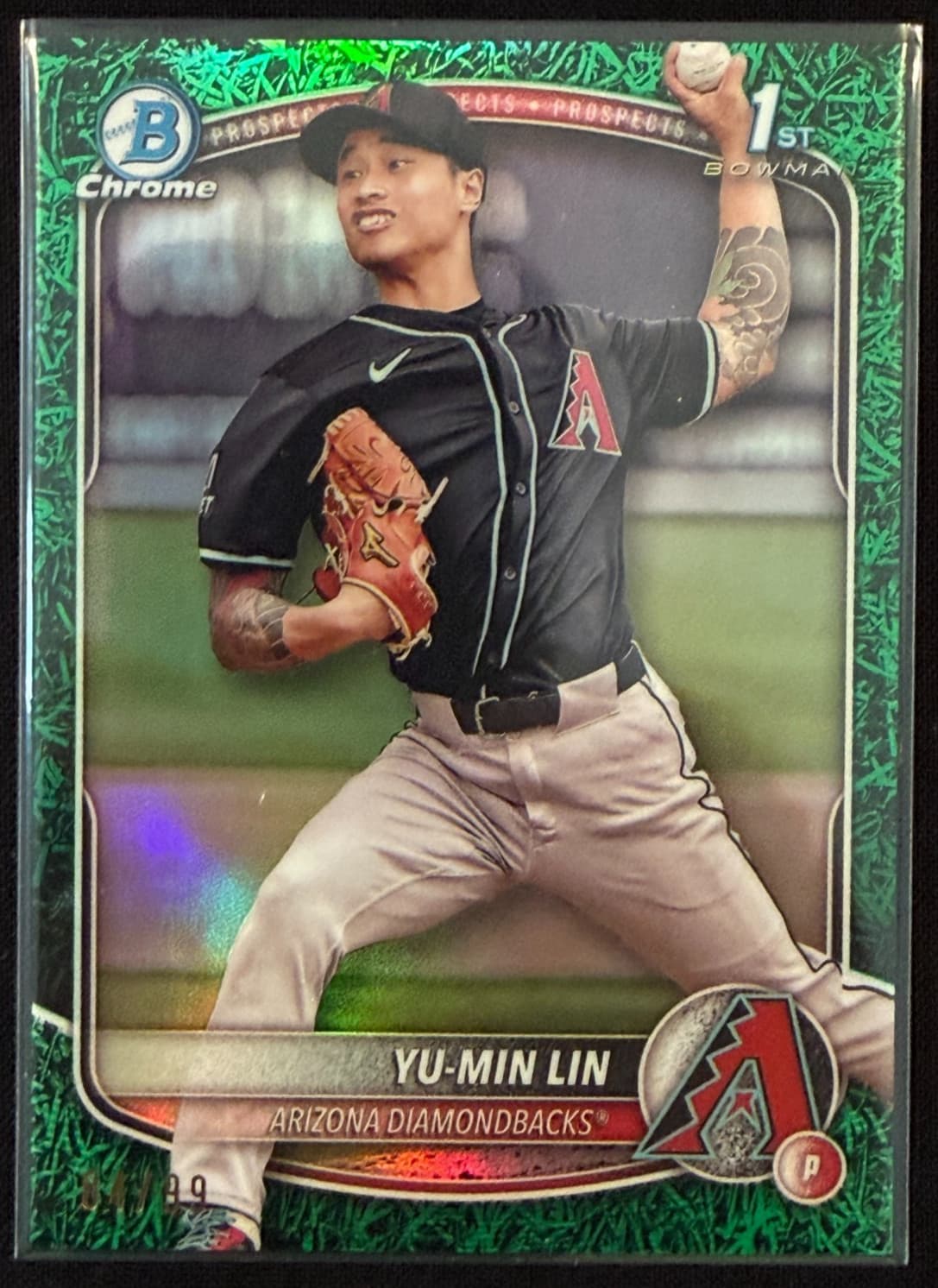 Yu-Min Lin trading card