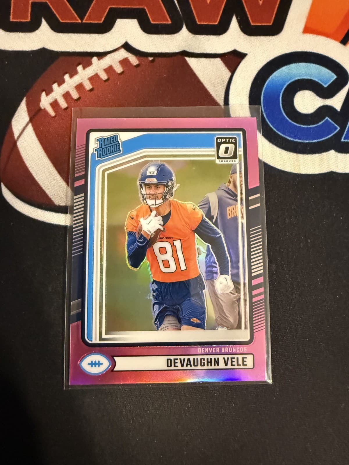Devaughn Vele trading card